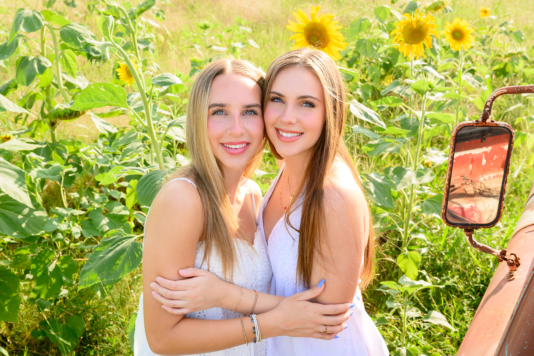 Family photos in sunflowers dfw
